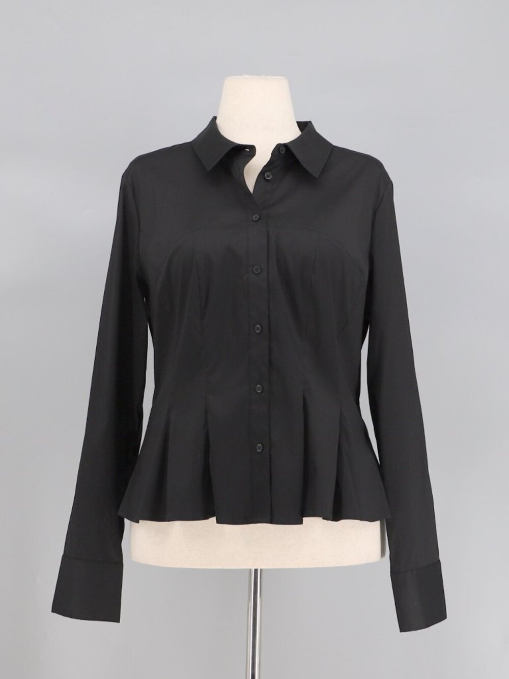 NWT White House Black Market Seamed Poplin Shirt in Black Size 14